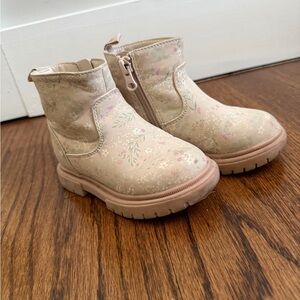 Cat & Jack Beige Floral Girls Zip Ankle Boots